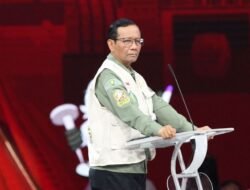 Mahfud MD Temui Pratikno Malam-malam, Minta Menghadap Jokowi