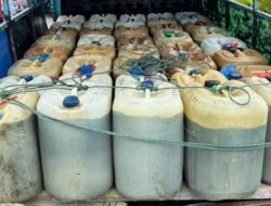 Polisi Tangkap 2 Pelaku Penimbunan Ribuan Liter Pertalite di Mentawai
