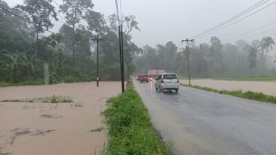BMKG Peringatkan Potensi Cuaca Ekstrem di Sumatera Barat hingga Akhir Tahun