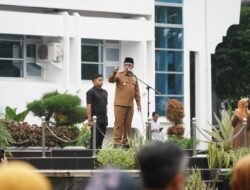 Bupati Tanah Datar Pimpin Apel Perdana 2025: Tegaskan Persatuan ASN dan Non ASN Pasca Pilkada