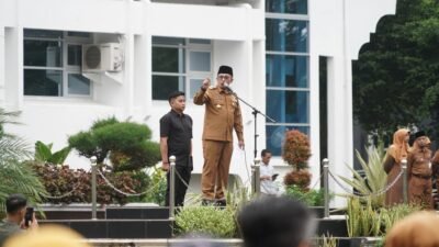 Bupati Tanah Datar Pimpin Apel Perdana 2025: Tegaskan Persatuan ASN dan Non ASN Pasca Pilkada