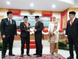 Bupati Tanah Datar Sampaikan LKPj 2024 dalam Rapat Paripurna DPRD