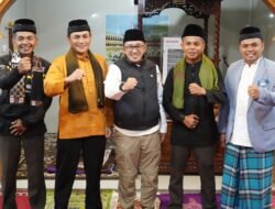 Bupati Tanah Datar Eka Putra Safari Ramadhan Perdana di Masjid Nurul Huda