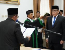 Bupati Tanah Datar Lantik Elizar sebagai Penjabat Sekda