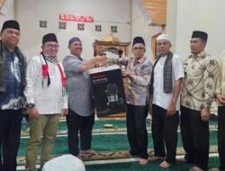 Bupati Eka Putra Pimpin Tim Safari Ramadhan di Masjid Darul Amal, Nagari Tigo Jangko