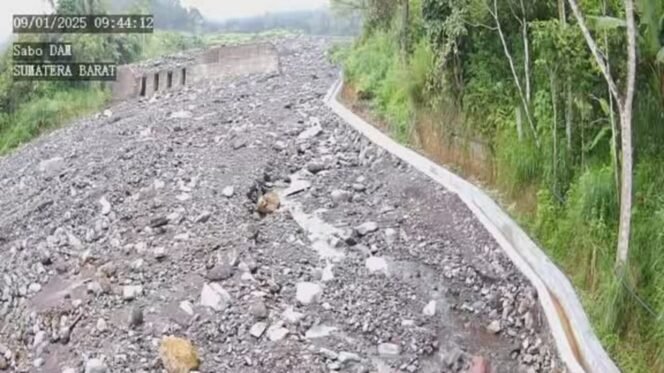 
 Pemkab Tanah Datar Pantau Hulu Sungai di Lereng Gunung Marapi