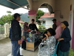 DSPPKBPPPA Salurkan Alat Bantu Berjalan untuk Anak di Padang Panjang Barat