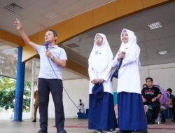Wamendikdasmen Ajak Siswa Tanah Datar Biasakan Hidup Sehat Lewat Gerakan 7 Kebiasaan Anak Indonesia Hebat