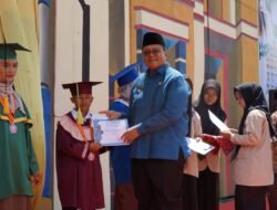 Wabup Ahmad Fadly Hadiri Wisuda Tahfidz 88 Santri Ponpes Thawalib Tanjung Limau