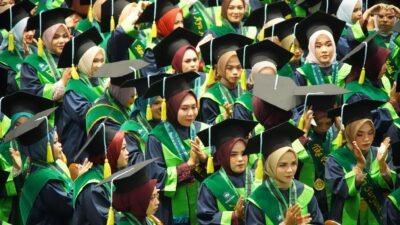 375 Mahasiswa UIN Mahmud Yunus Diwisuda