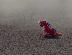 Duduk Perkara Insiden Mandalika antara Marquez dan Bezzecchi