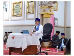 Bupati Eka Putra Awali Safari Ramadhan di Jorong Kawai, Serahkan Bantuan Rp50 Juta untuk Masjid