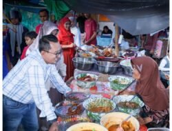 UMKM Bergairah di Bulan Suci, Bupati Eka Putra Pantau Pasar Pabukoan