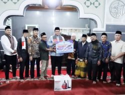 Kunjungi Masjid Tauhid Sungai Jambu, Wabup Ahmad Fadly Tekankan Skala Prioritas Pembangunan