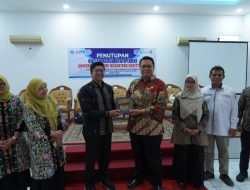 Wabup Ahmad Fadly Lepas KKN Mahasiswa UPN Bukittinggi Berakhir